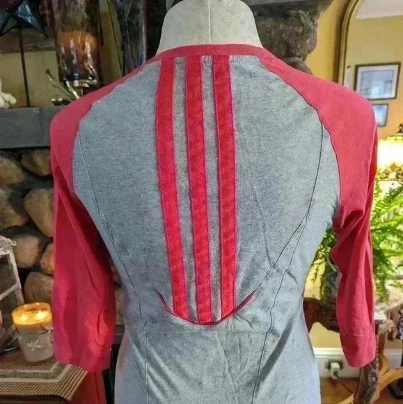 Adidas Tee Size L - Picture 3 of 7